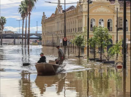 Centro histórico de Porto Alegre alagado devido às fortes chuvas. Foto: Rafa Neddermeyer/Agência Brasil

 
