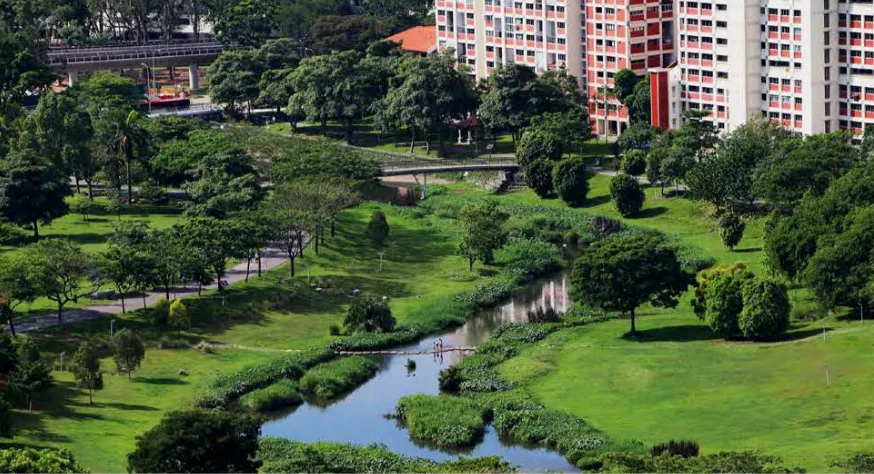 Singapura transforma um canal de concreto em um córrego integrado à paisagem