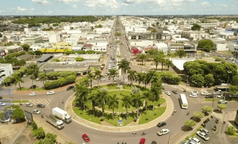 No território mato-grossense, as cidades selecionadas para participarem do piloto ”Roadmap Território Carbono Neutro” foram: Alta Floresta, Campo Verde, Lucas do Rio Verde, Nova Mutum, Sinop e Tangará da Serra. Foto: Assessoria de Imprensa/ Prefeitura de Tangará da Serra No território mato-grossense, as cidades selecionadas para participarem do piloto ”Roadmap Território Carbono Neutro” foram: Alta Floresta, Campo Verde, Lucas do Rio Verde, Nova Mutum, Sinop e Tangará da Serra. Foto: Assessoria de Imprensa/ Prefeitura de Tangará da Serra