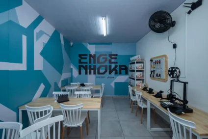 Projeto de robótica e arte em curso gratuito em escola pública no Centro do Rio